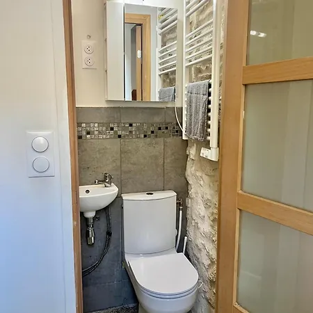 Cosy Et Fonctionnel En Centre Ville, Clinique Et Tram A 5mn, Situation Ideale ! Apartment *
